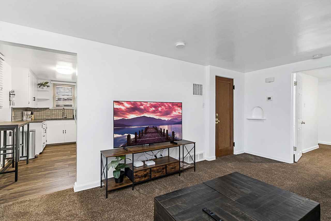 710 W 1st Ave #1 - Photo 2 of 11