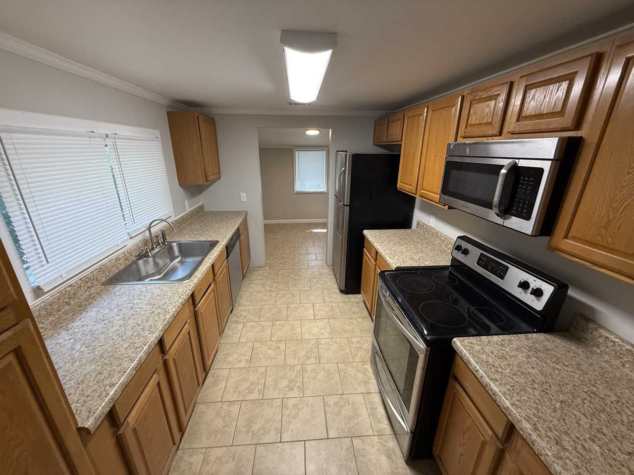 3517 Hardee Ave - Photo 4 of 14