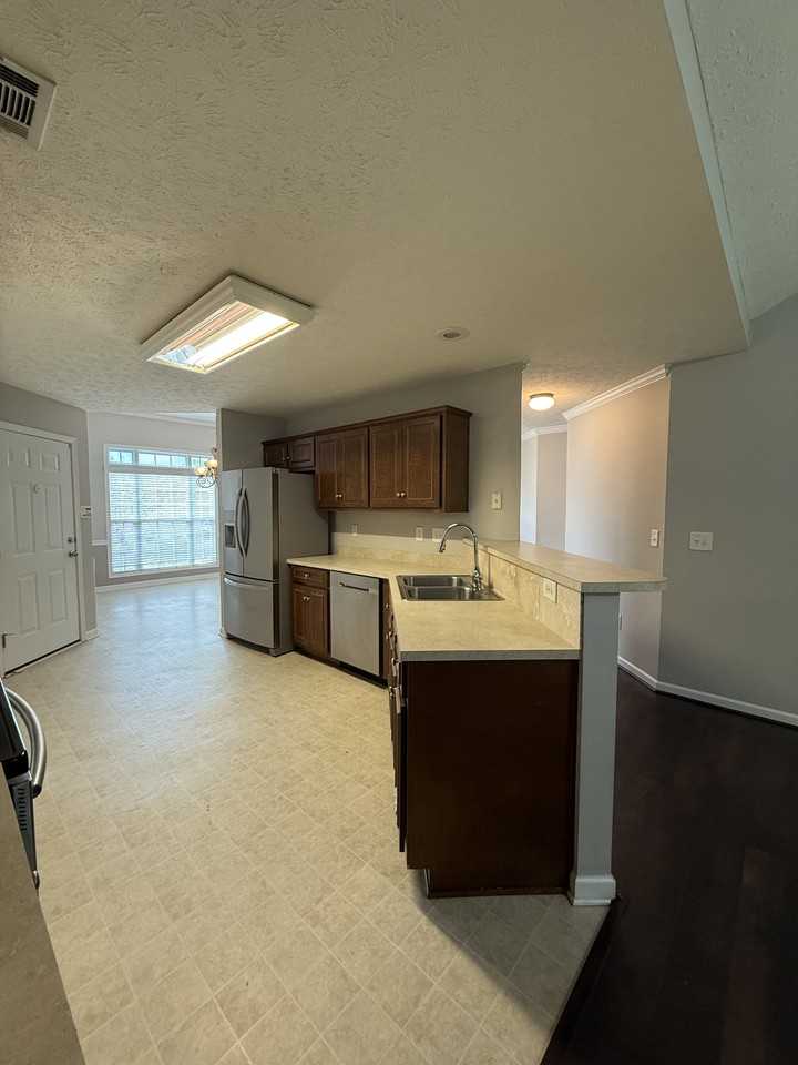 8030 Santee Ct - Photo 7 of 18