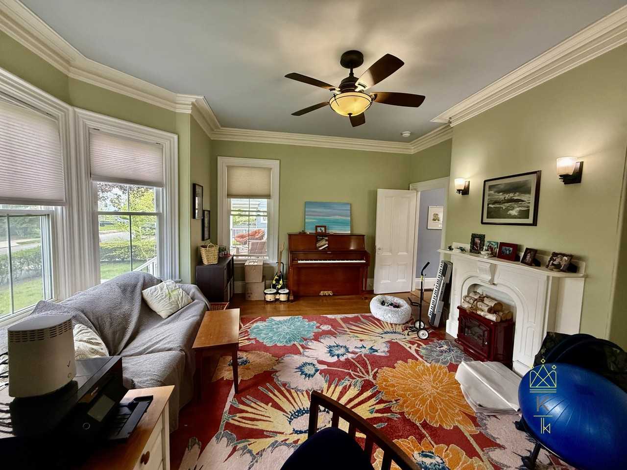 77 Fair Oaks Ave #1 - Photo 3 of 14