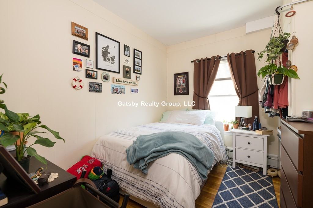 1618 Bristol St #1 - Photo 6 of 12