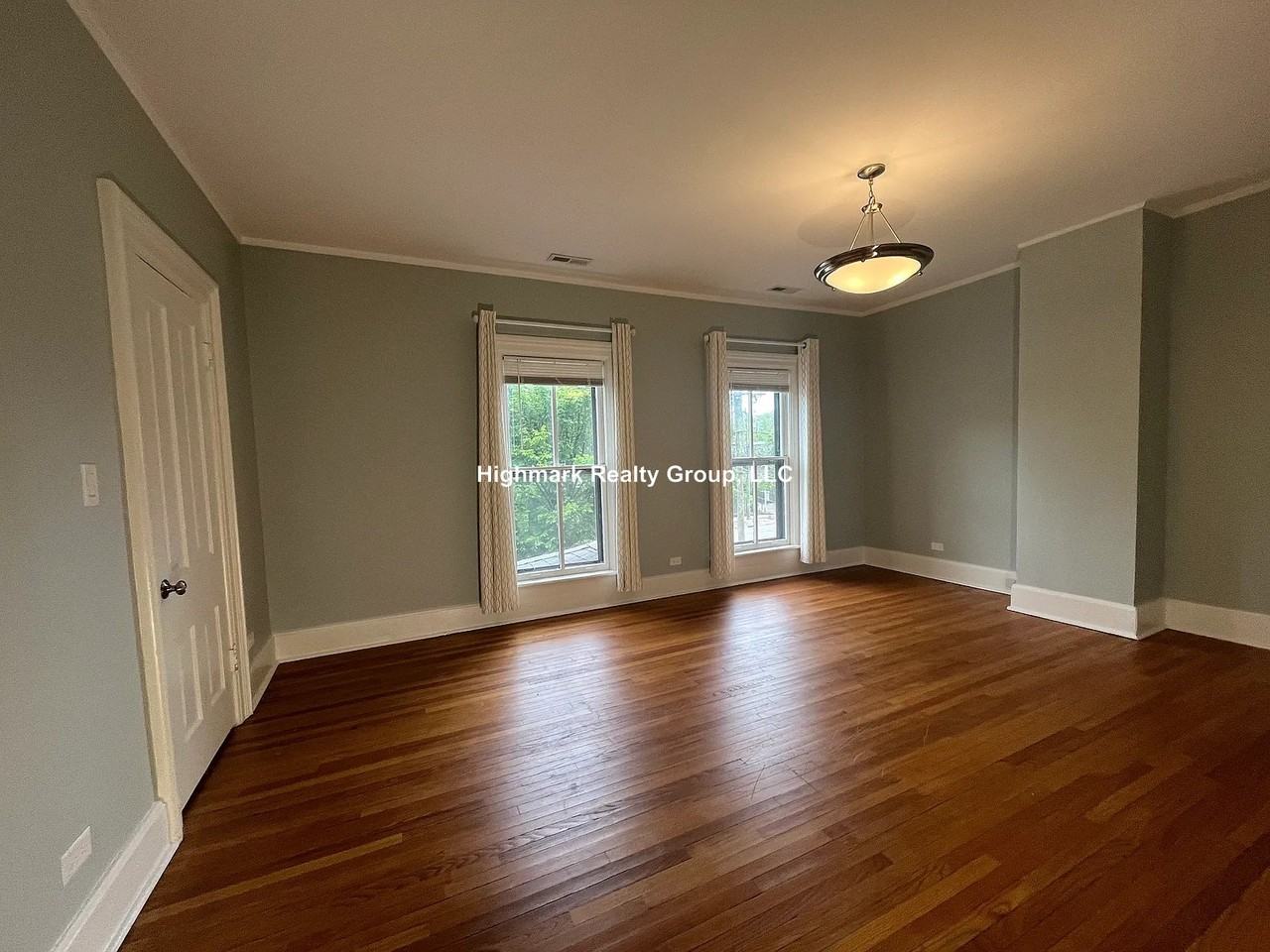 1937 Wilmette Ave #2 - Photo 4 of 29