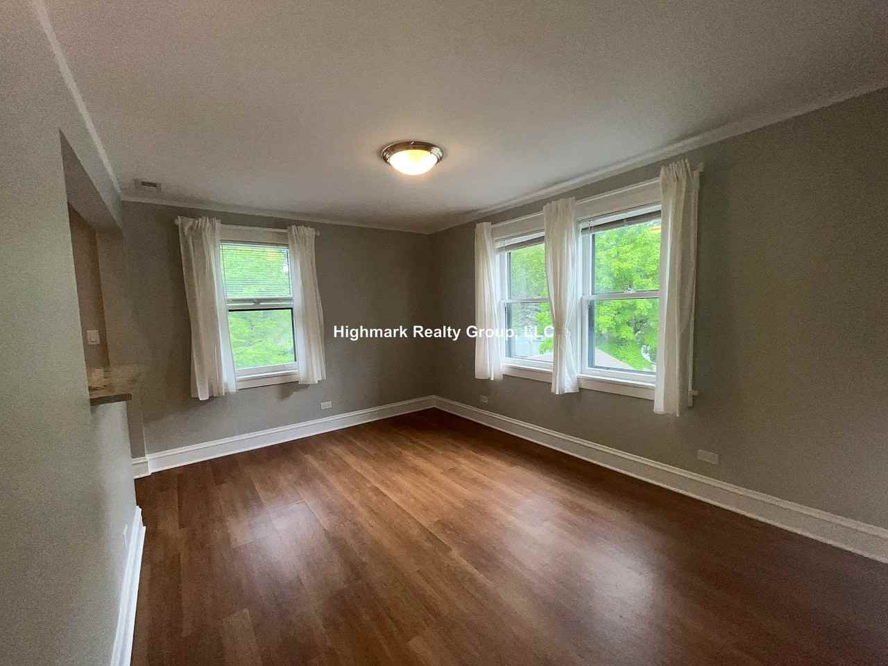 1937 Wilmette Ave #2 - Photo 6 of 29