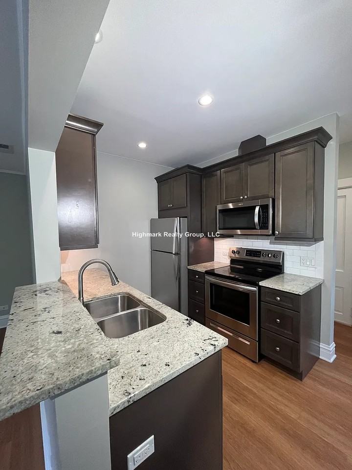 1937 Wilmette Ave #2 - Photo 7 of 29
