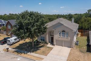 featured image of 4729 Woodhaven Ln