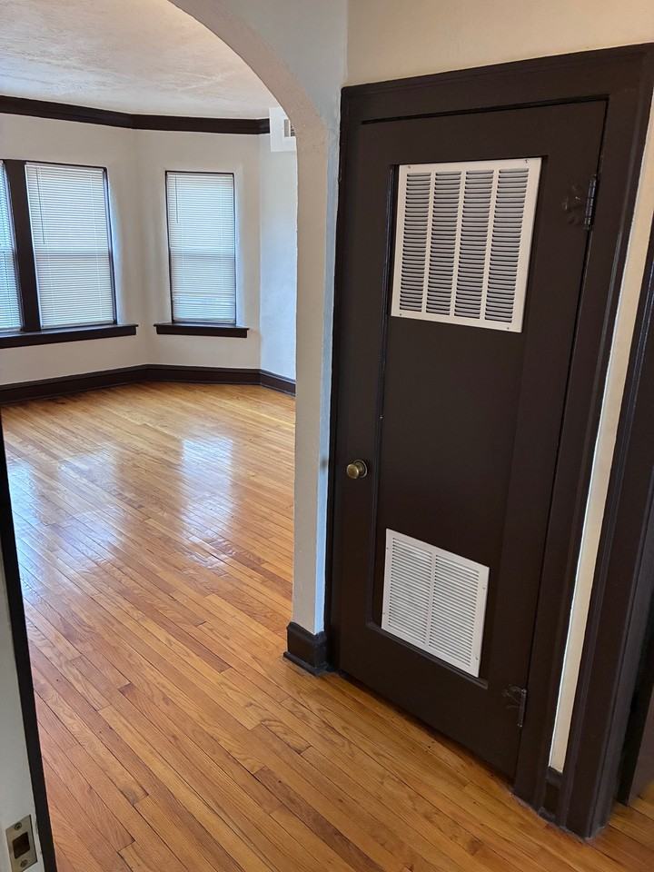 7720 S Marquette Ave #7720-2B - Photo 4 of 8