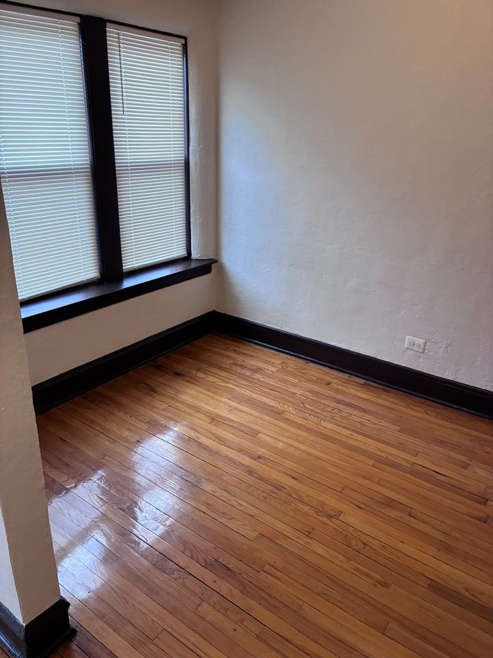 7720 S Marquette Ave #7720-2B - Photo 6 of 8