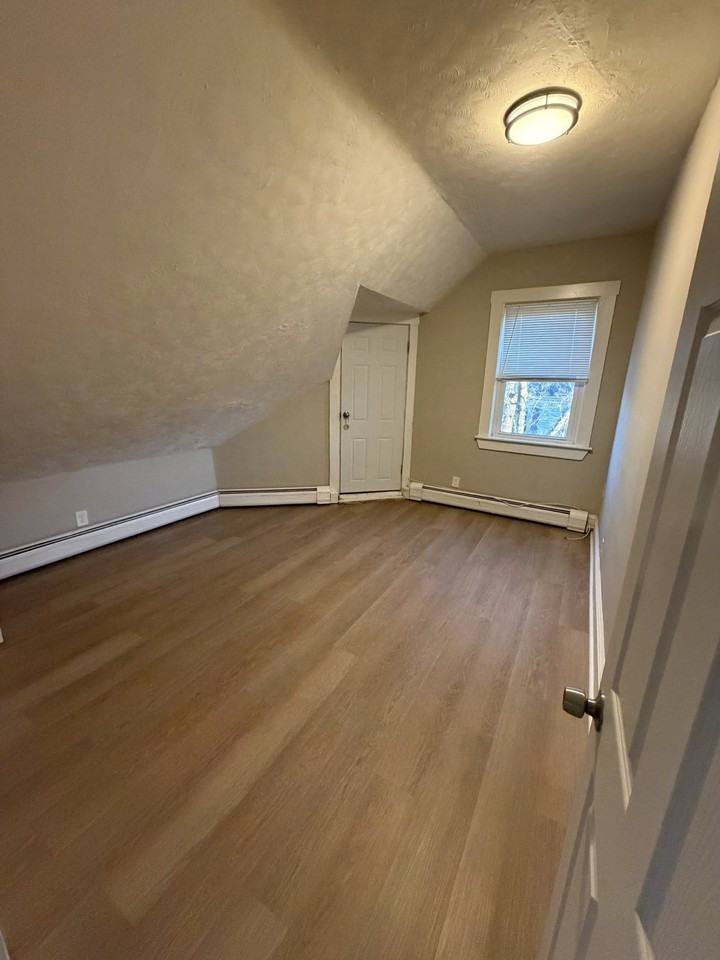 161 Maxfield St #3 - Photo 5 of 9