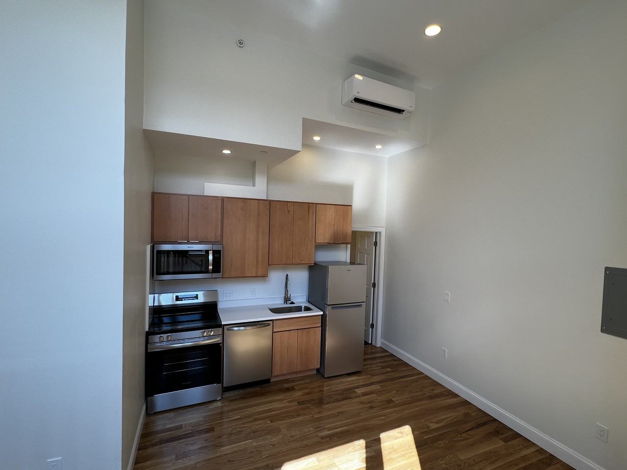 6 Blossom St #6 - Photo 3 of 4