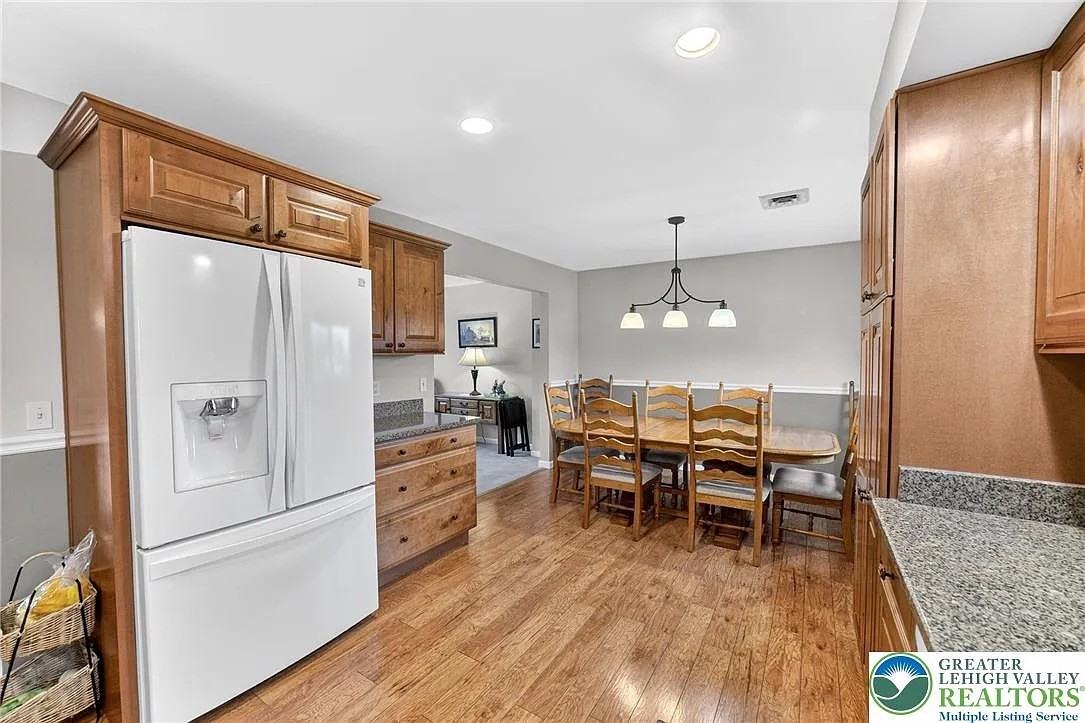 1873 Molinaro Dr - Photo 6 of 16
