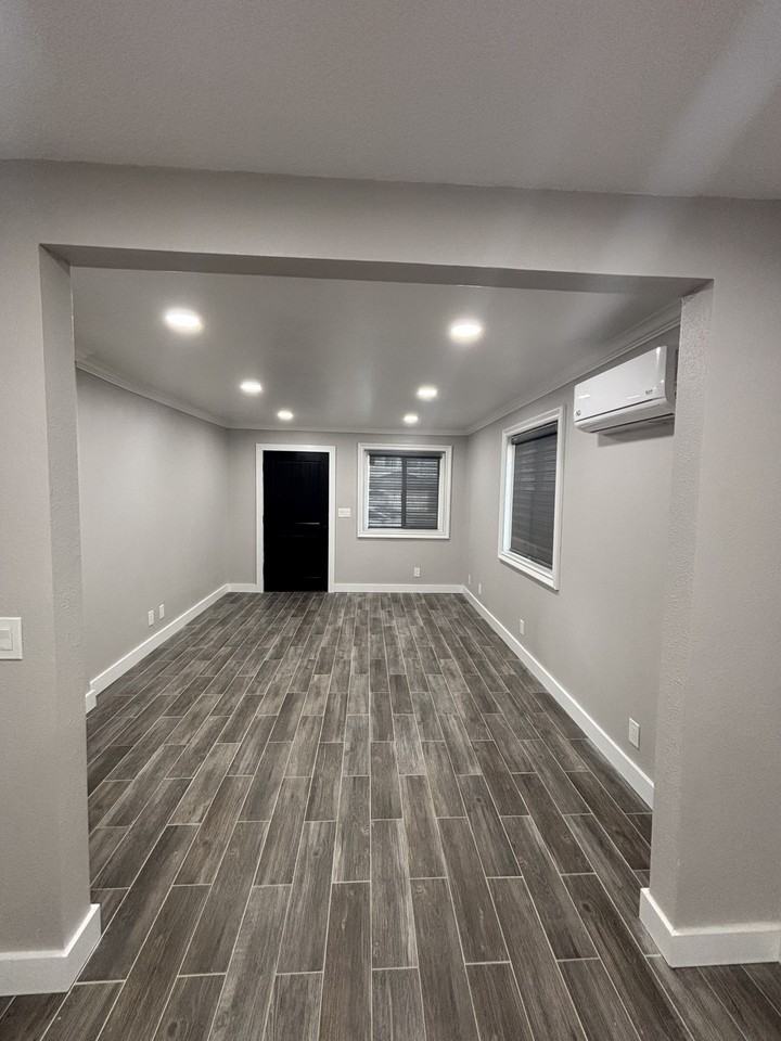 9420 Olive St - Photo 2 of 19