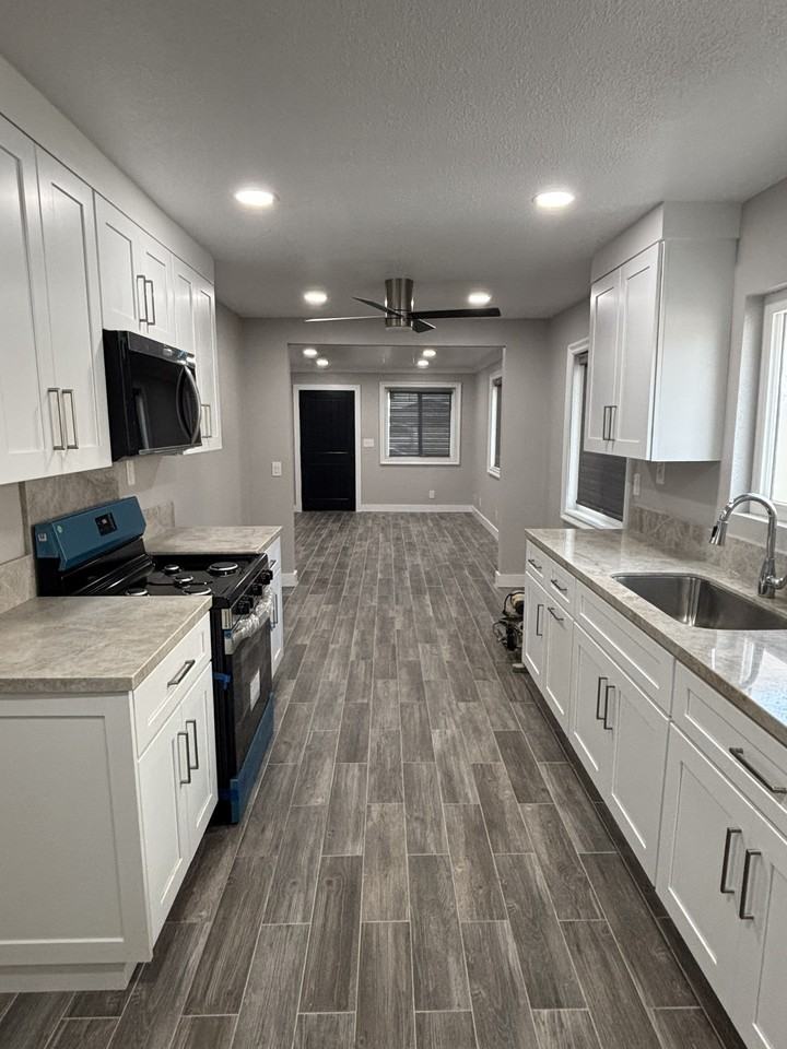 9420 Olive St - Photo 6 of 19