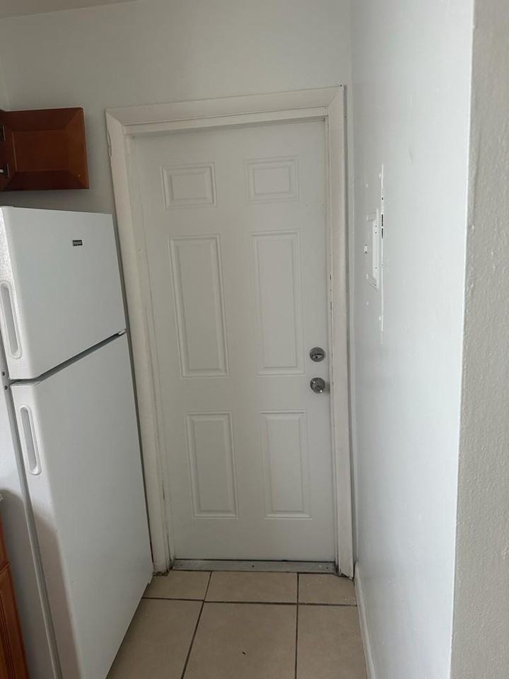 7311 Venetian St #12 - Photo 4 of 20
