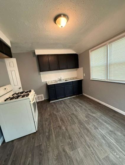 8627 Stout St - Photo 6 of 8