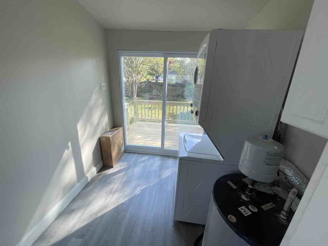 220 Highland Ave Sw - Photo 4 of 7