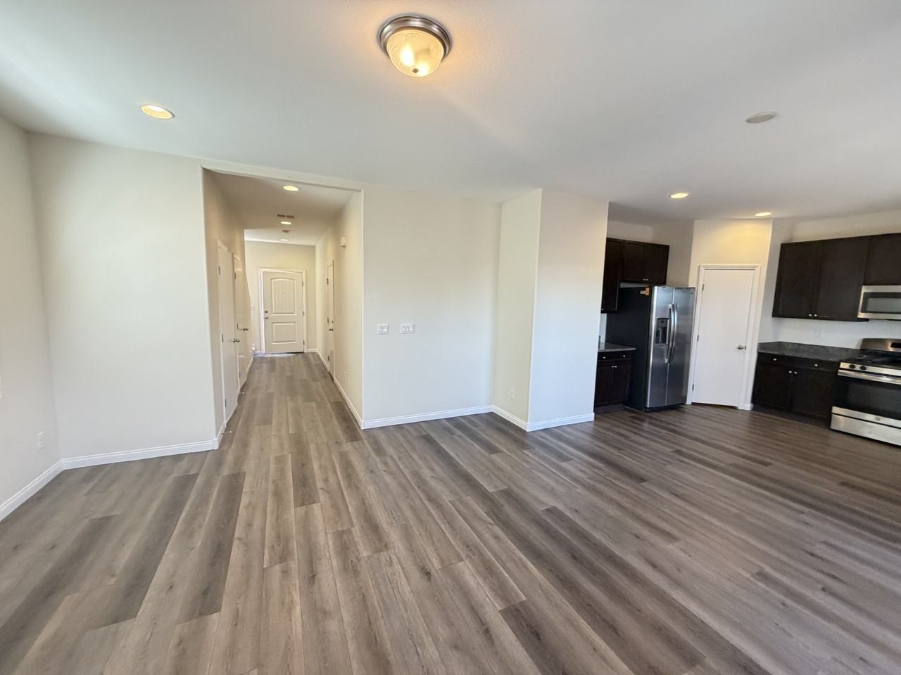 6070 Forest Archer Pl - Photo 7 of 49