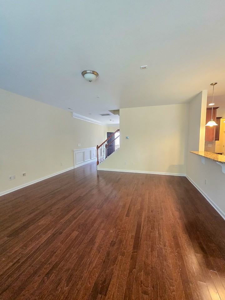 327 Scotlow Way - Photo 6 of 42