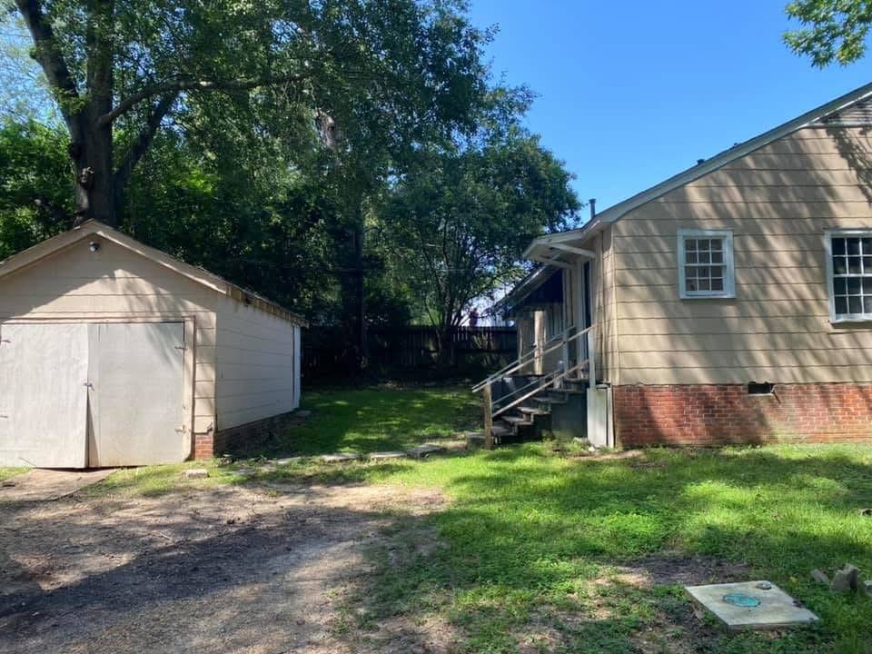 217 Patton Ave - Photo 2 of 8