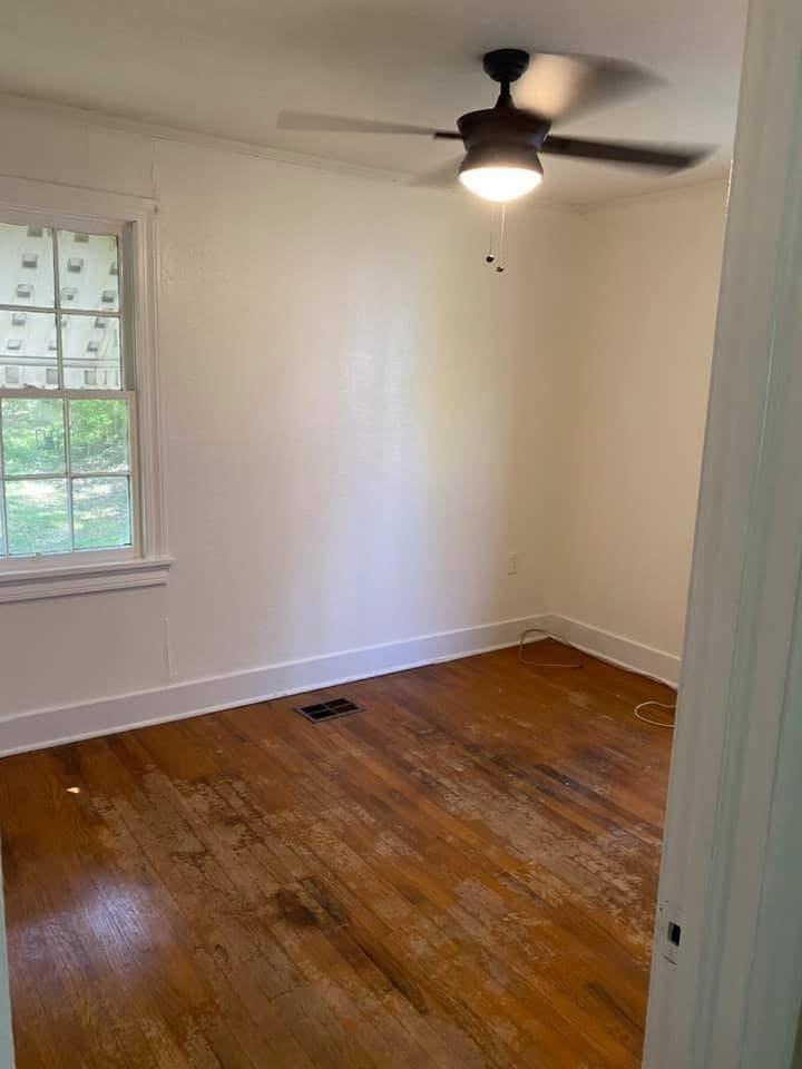 217 Patton Ave - Photo 4 of 8