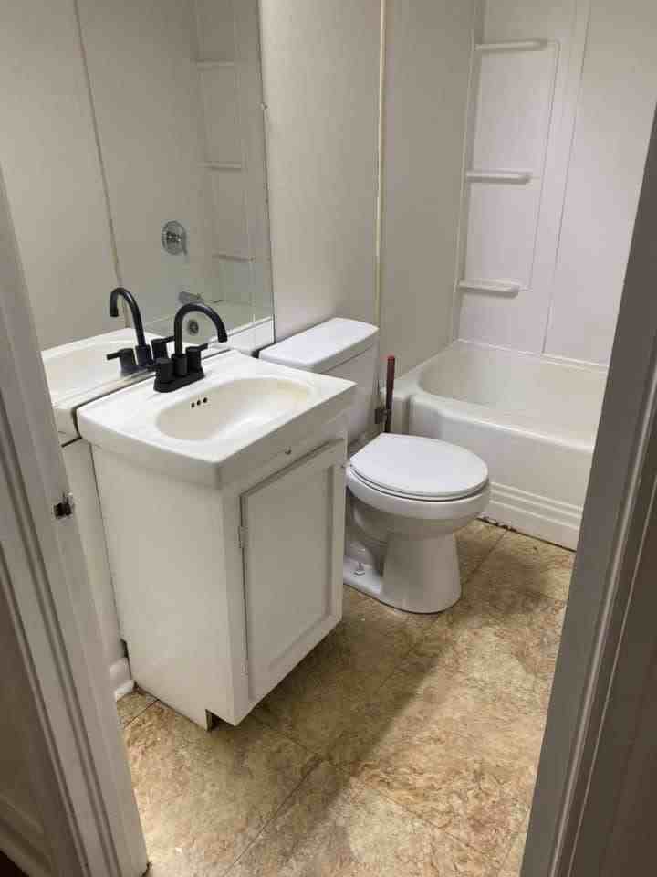 217 Patton Ave - Photo 7 of 8