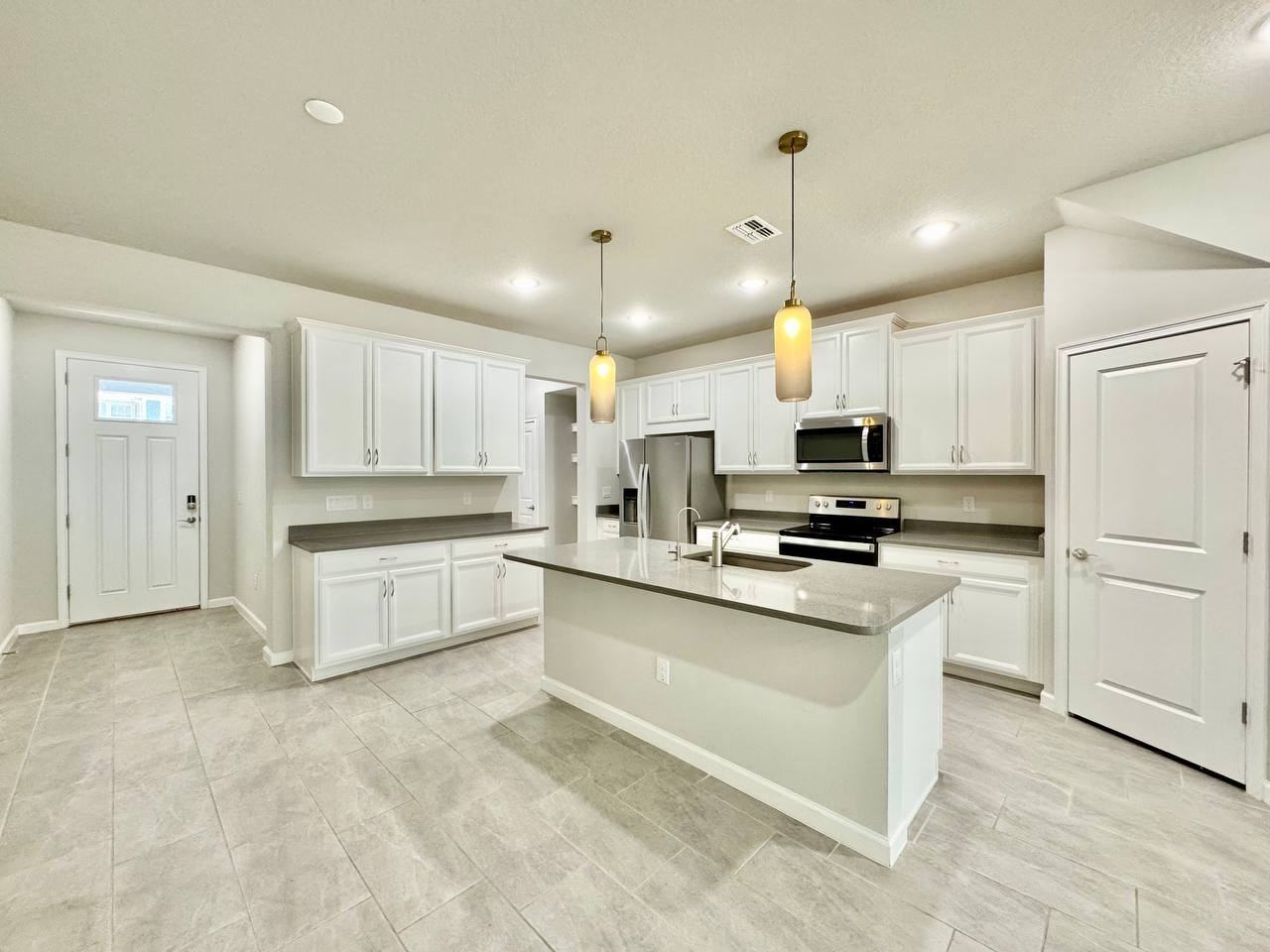 8509 Primrose Willow Pl - Photo 4 of 35