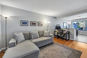 featured image of 128 Pleasant St