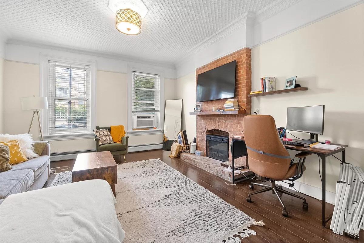 14 Coles St - Photo 3 of 8