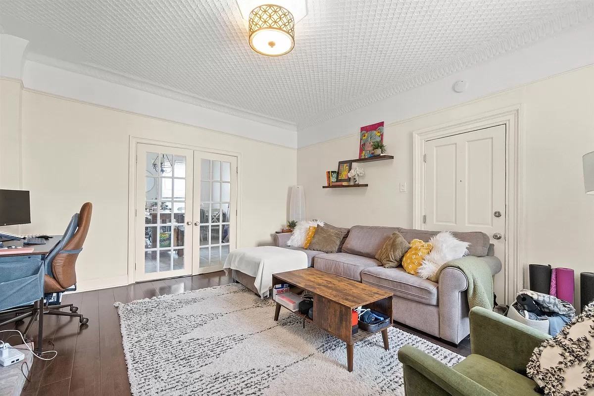 14 Coles St - Photo 4 of 8