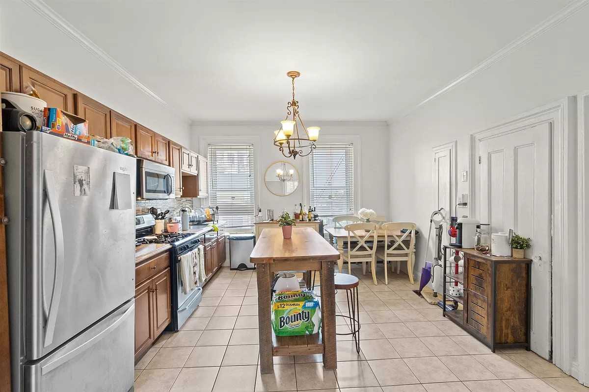 14 Coles St - Photo 5 of 8
