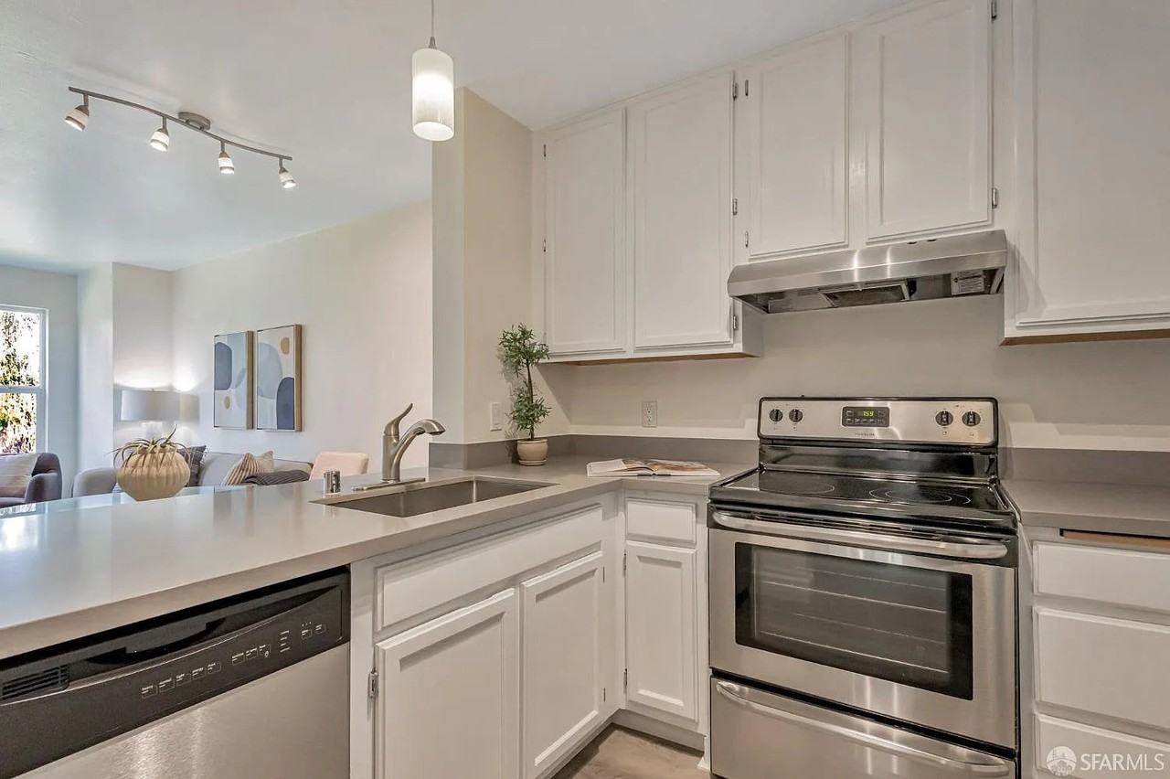 3981 Alemany Blvd - Photo 4 of 19