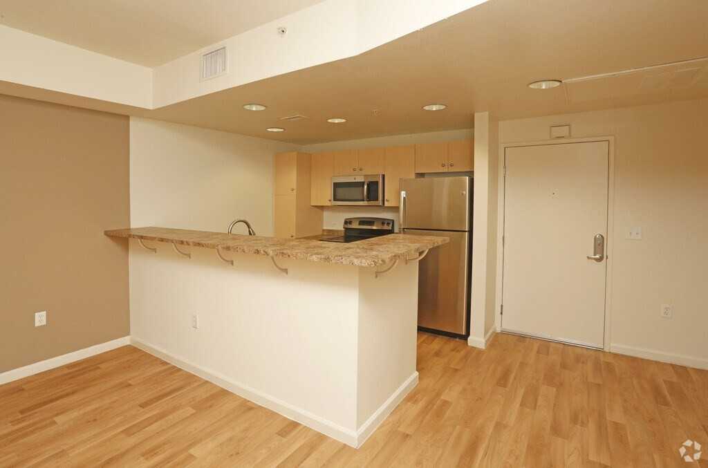 1010 Pacific Ave - Photo 2 of 14