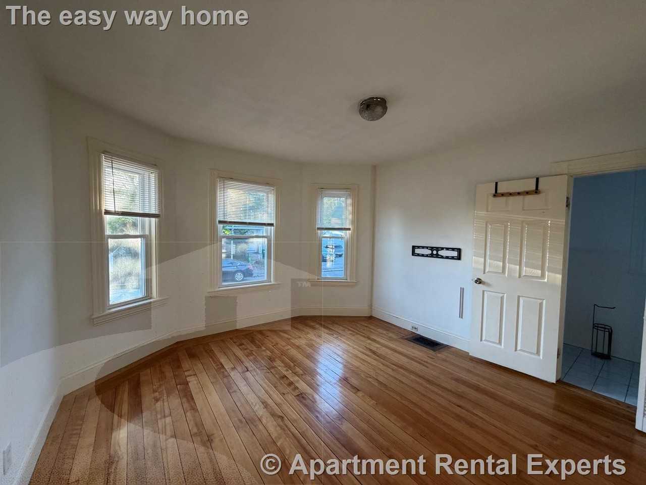 87 Marshall St #1 - Photo 4 of 11