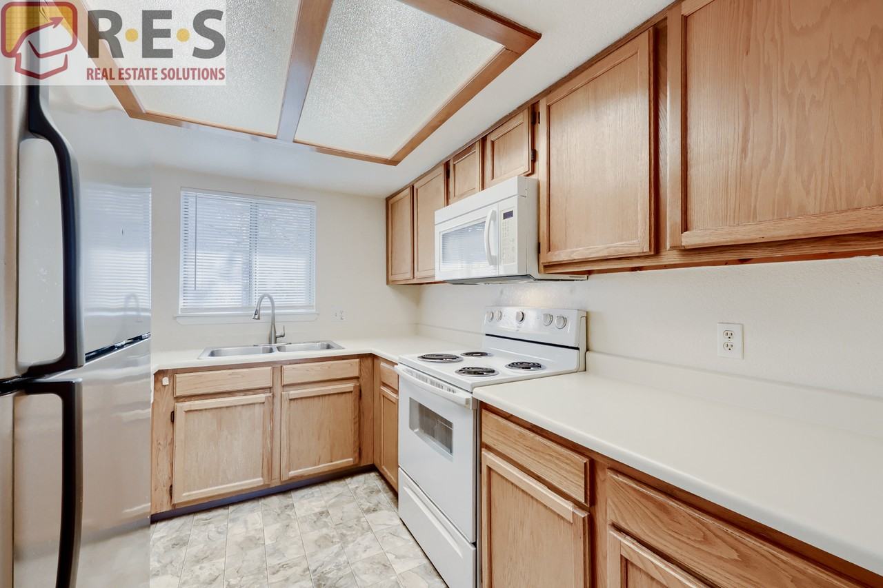 1302 S Cathay Ct #202 - Photo 3 of 17