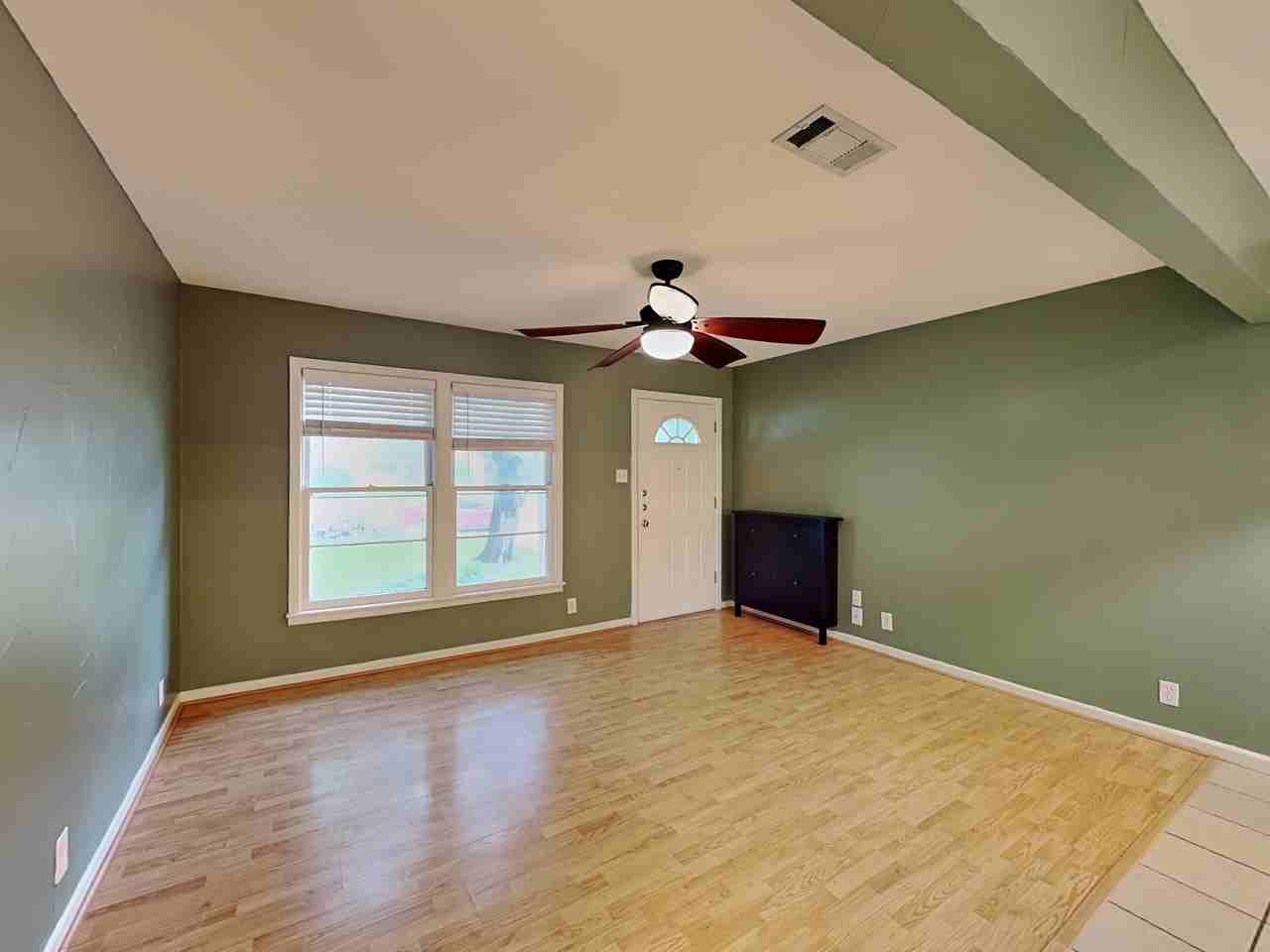 412 Harrison Ln - Photo 2 of 15