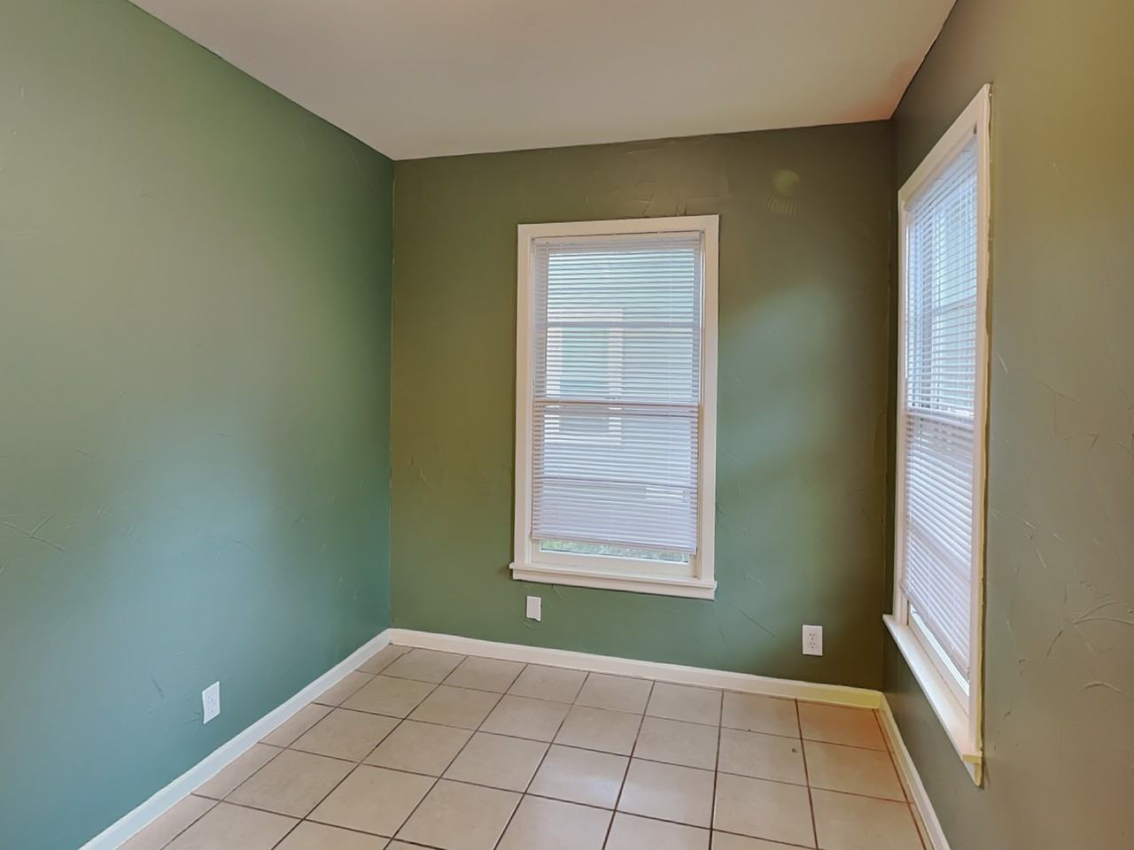 412 Harrison Ln - Photo 7 of 15