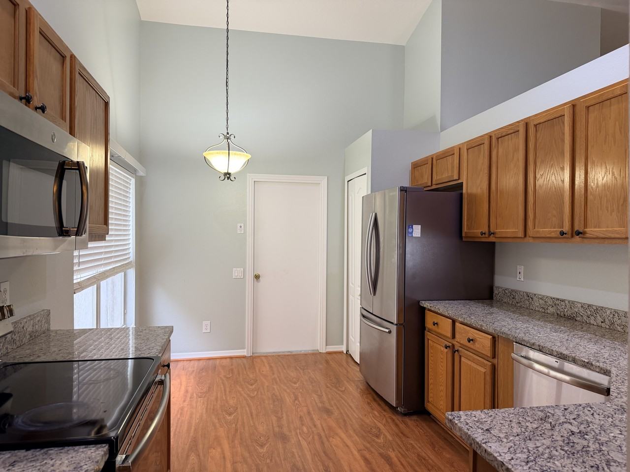 4602 Gulfwinds Dr - Photo 4 of 16