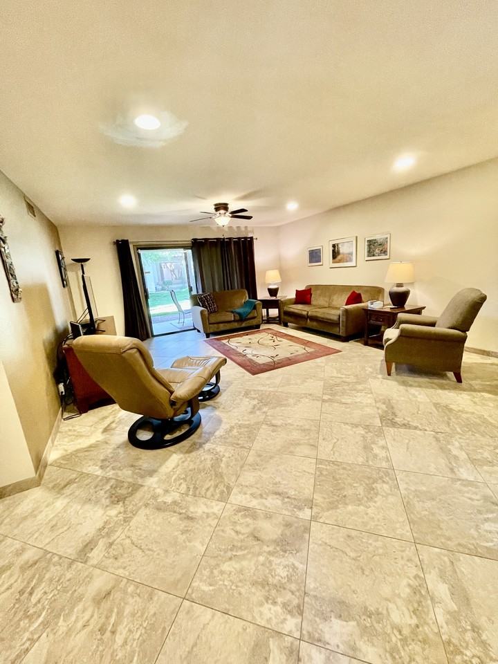 9126 W Kimberly Way - Photo 7 of 21