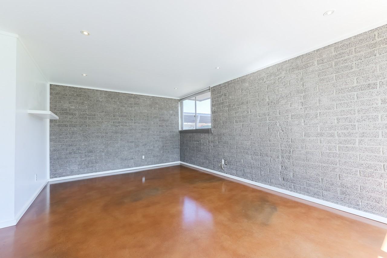 4202 N 38th St #8 - Photo 7 of 26