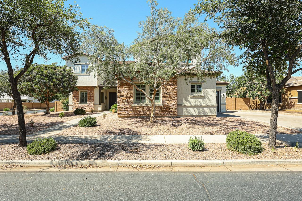 18676 E Braeburn Ln - Photo 7 of 50