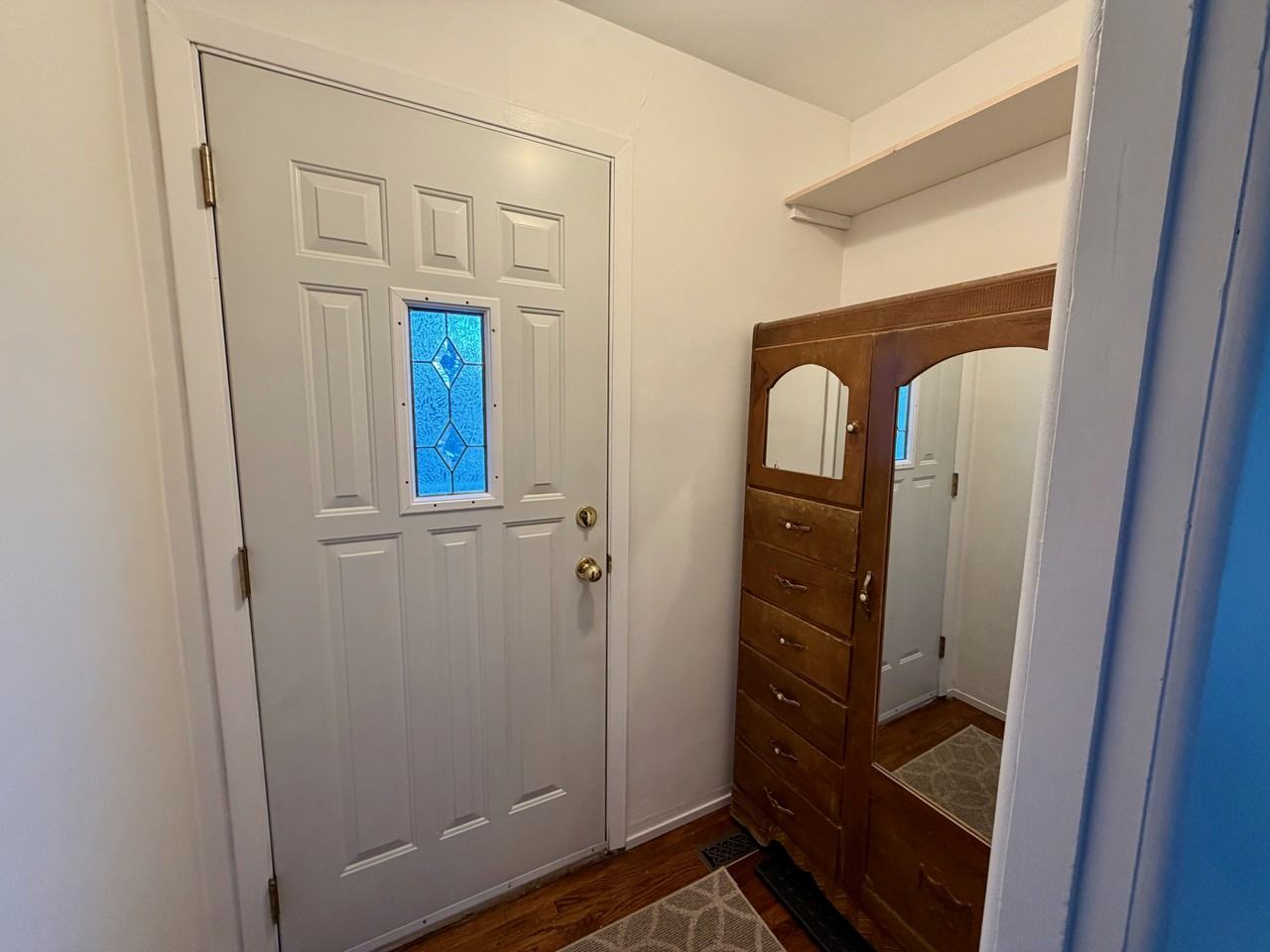 6719 112a St Nw - Photo 4 of 35