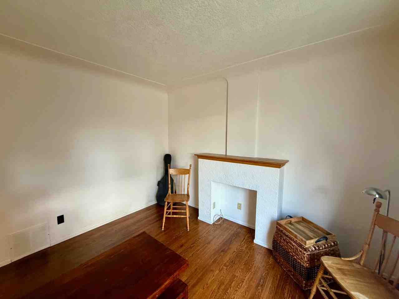 6719 112a St Nw - Photo 7 of 35