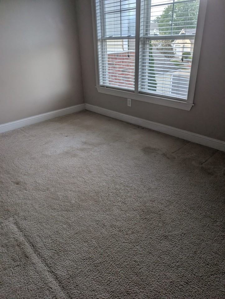 2223 Oak Hill Village Ln - Photo 2 of 8