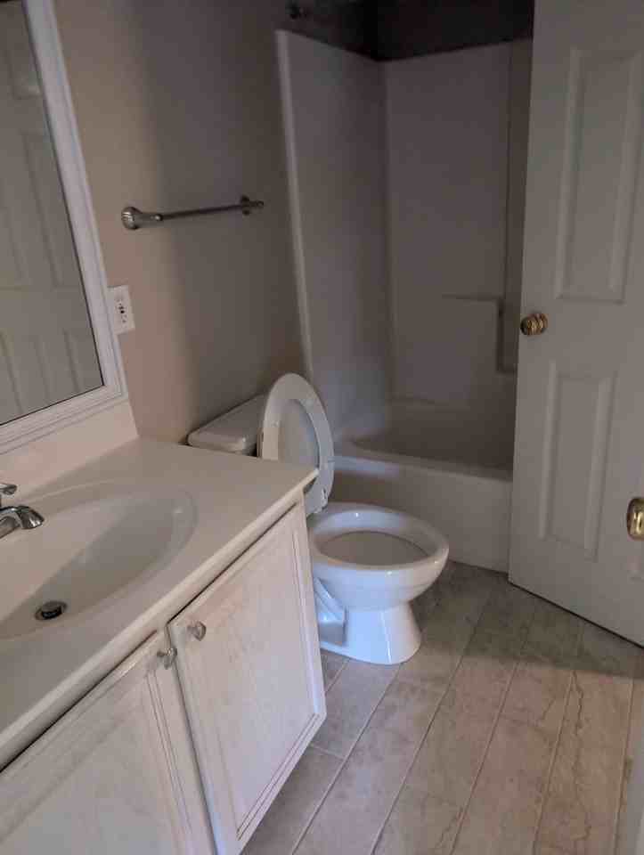 2223 Oak Hill Village Ln - Photo 5 of 8