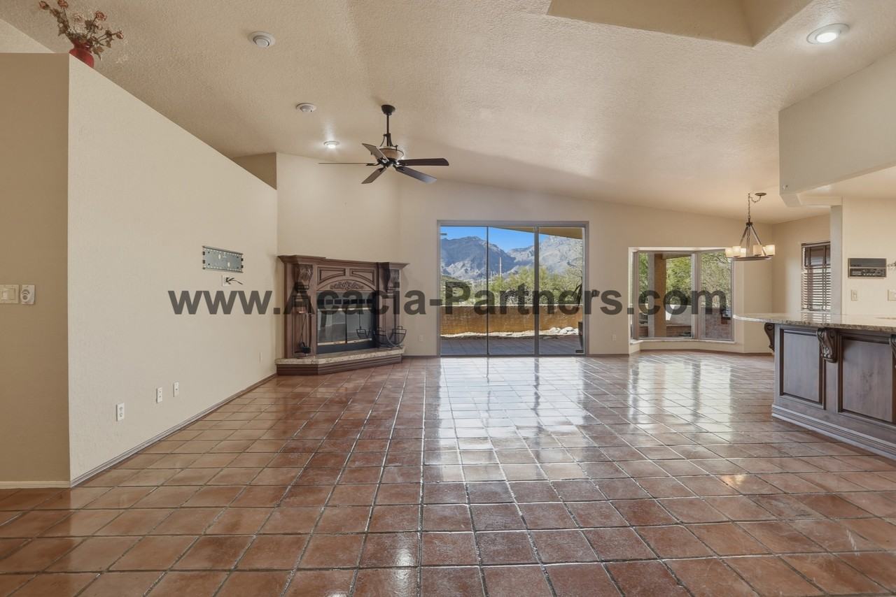 4221 N Summer Set Dr - Photo 5 of 27