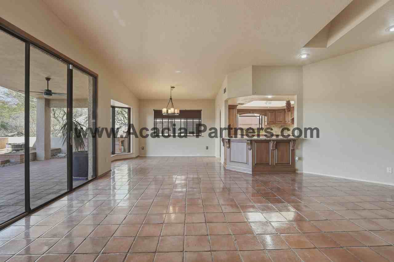4221 N Summer Set Dr - Photo 7 of 27