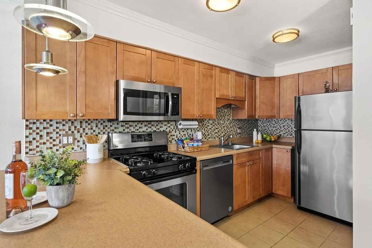 1555 Day Ave #A - Photo 4 of 7
