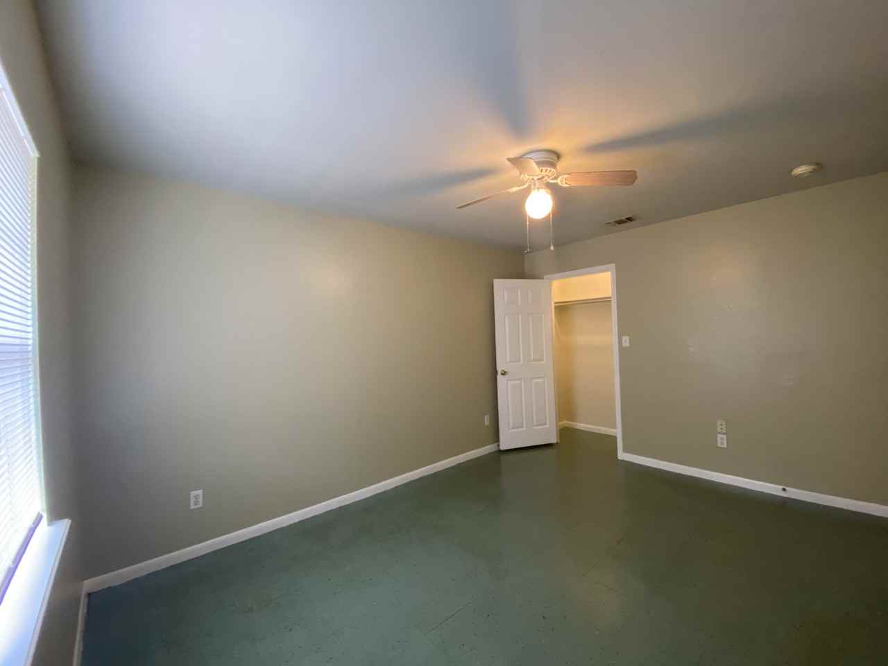 603 Commerce St - Photo 4 of 5
