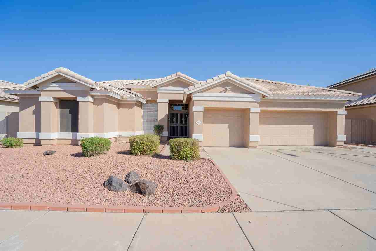 6123 W Louise Dr - Photo 3 of 43