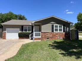 901 Nw 89th St - Photo 1 of 1