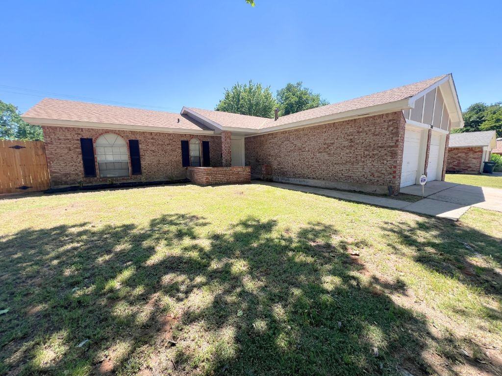3104 Simmons Dr - Photo 2 of 18